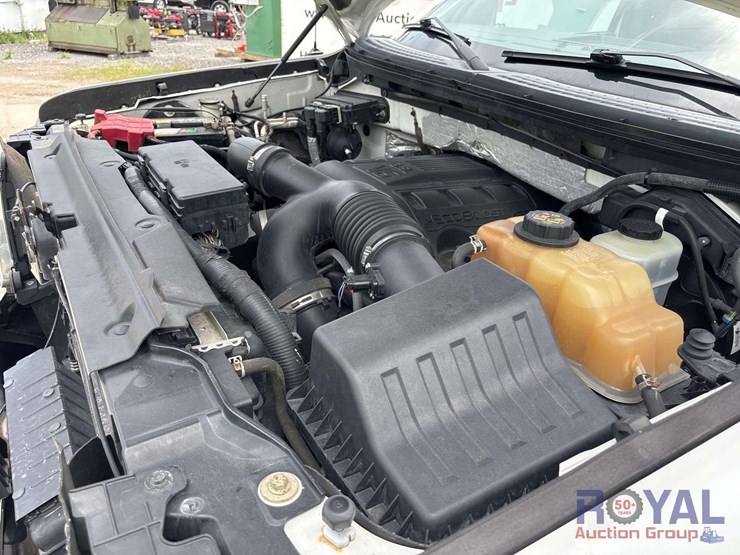 2011-ford-f150-platinum-image-7