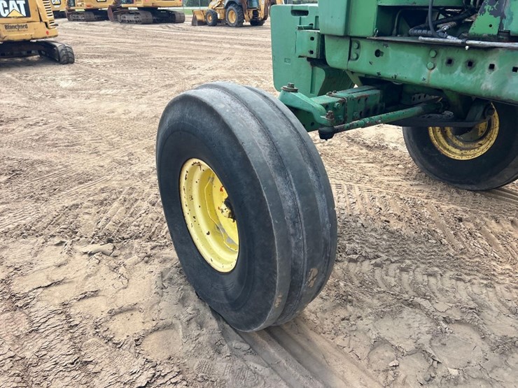 john-deere-4440-image-22