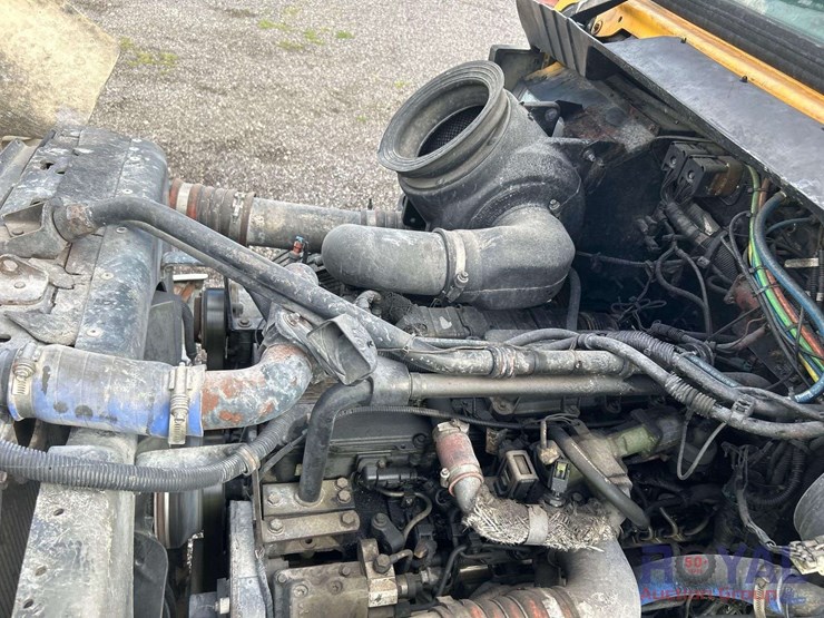 2008-kenworth-t300-image-11