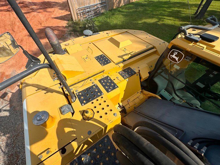 2018-deere-245g-lc-image-24