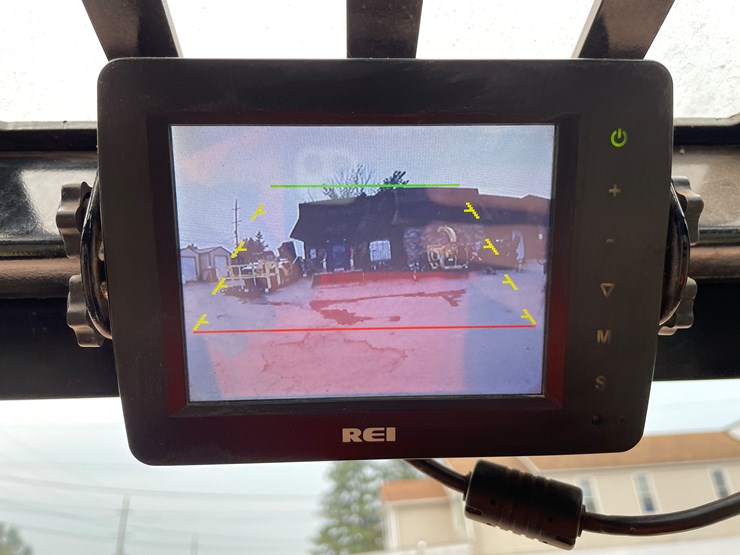 2019-gehl-135-image-34