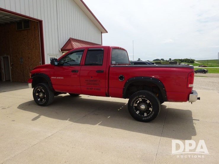 2004-dodge-ram-2500-image-14