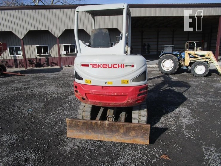 takeuchi-tb230-image-11