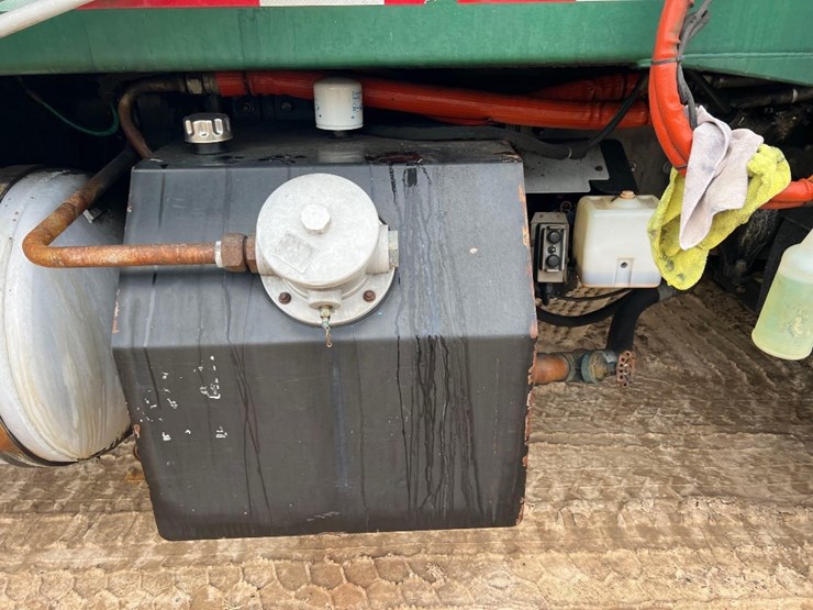2011-mack-leu613-image-24