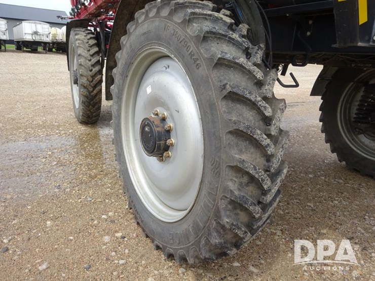 2015-case-ih-patriot-4440-image-48