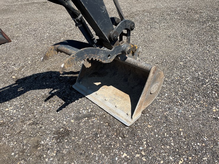 2019-deere-35g-image-11