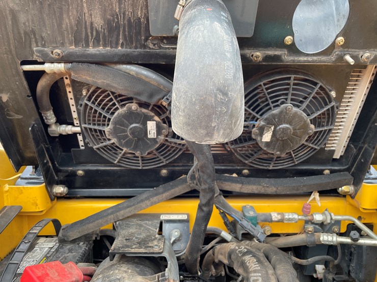 2019-gehl-135-image-19