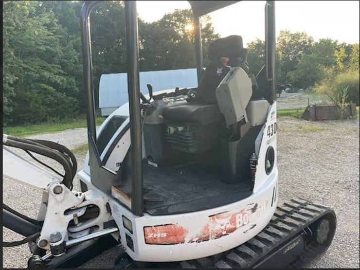 2005-bobcat-430-image-5