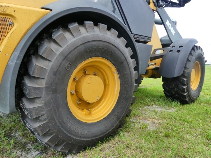 deere-304k-image-6