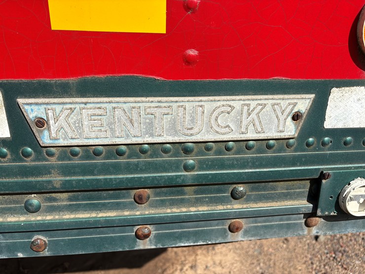 1985-kentucky-trailer-image-32