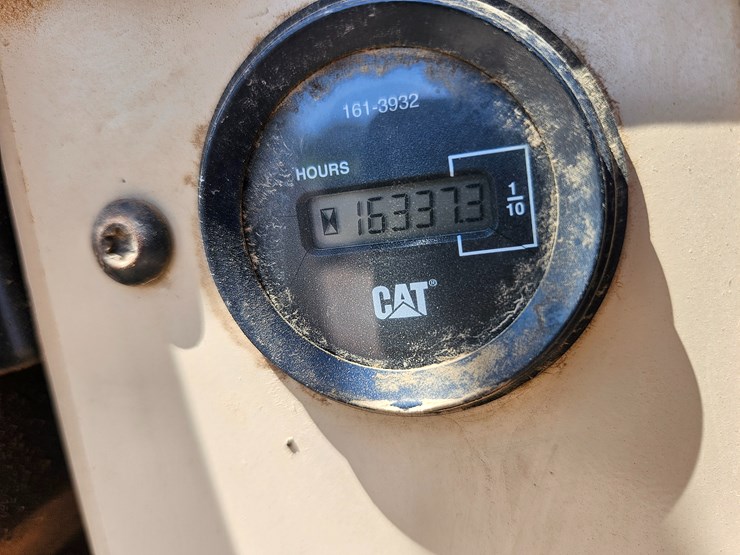 2002-caterpillar-12h-image-60