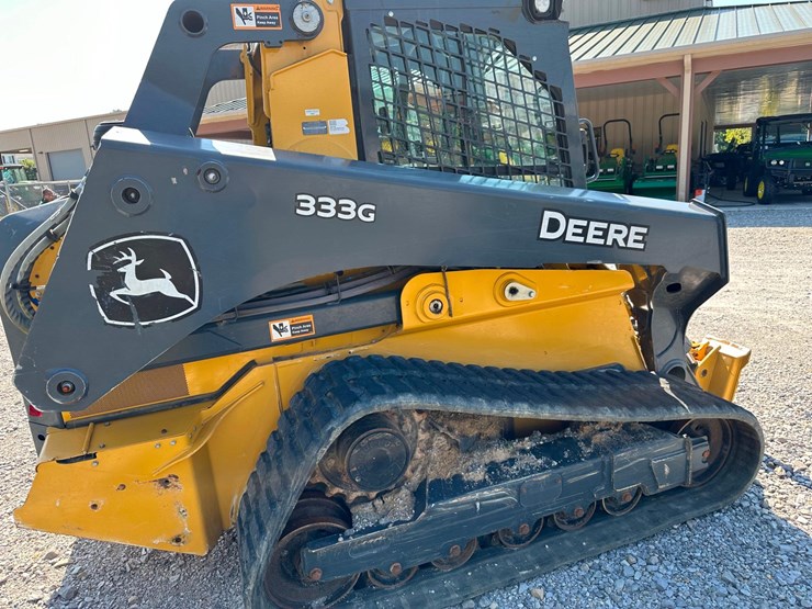 2021-deere-333g-image-4