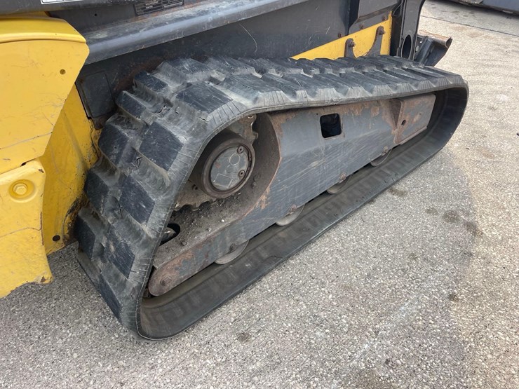 new-holland-c238-image-14