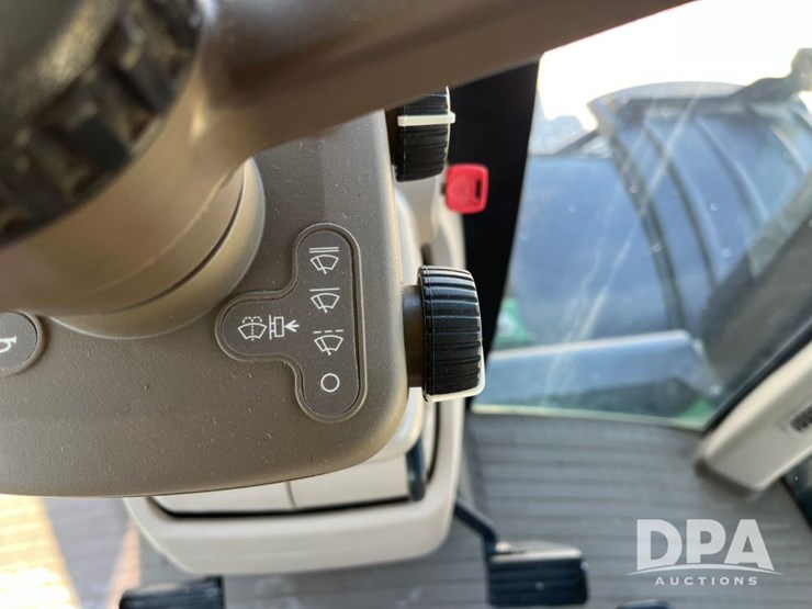 2019-john-deere-f4365-image-80