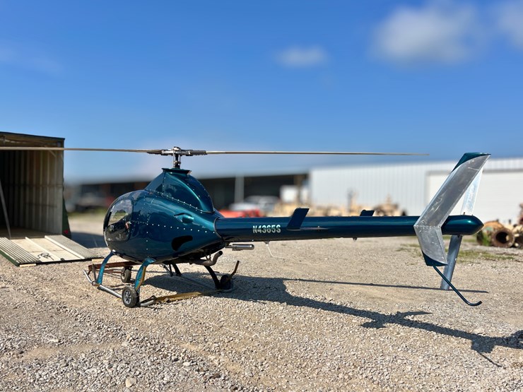 rotorway-exec-162f-helicopter-with-custom-enclosed-trailer-image-5