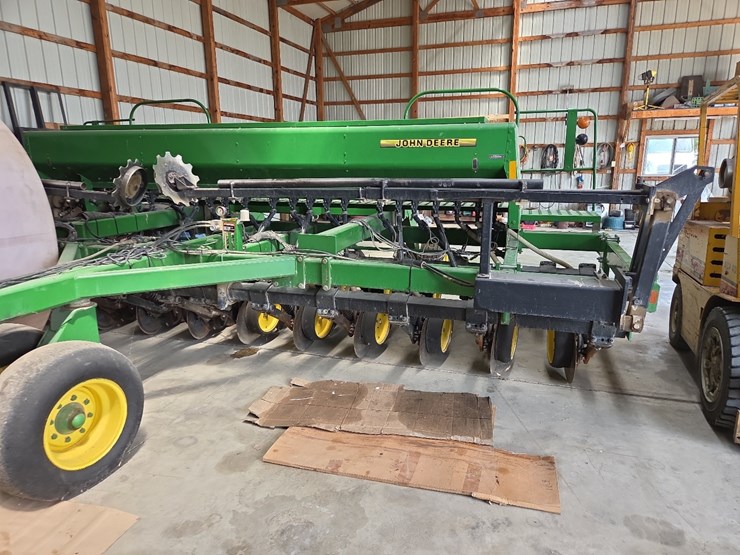 john-deere-750-image-4