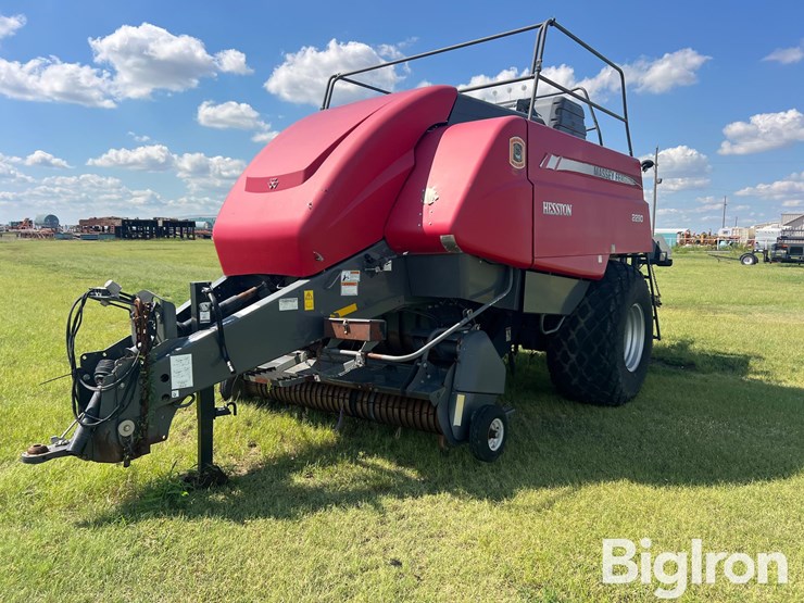 2014-massey-ferguson-2290-image-1