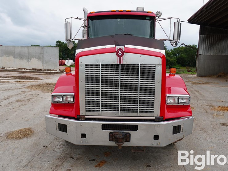 2010-kenworth-t800-image-2