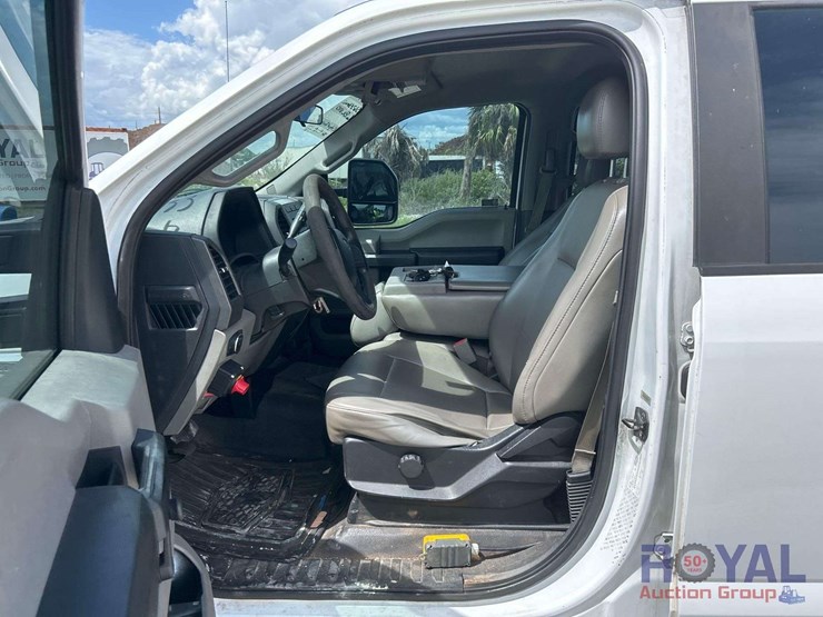 2017-ford-f450-image-13