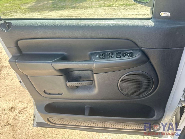2004-dodge-ram-1500-image-6