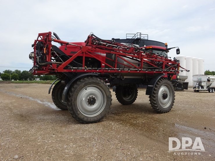 2015-case-ih-patriot-4440-image-21