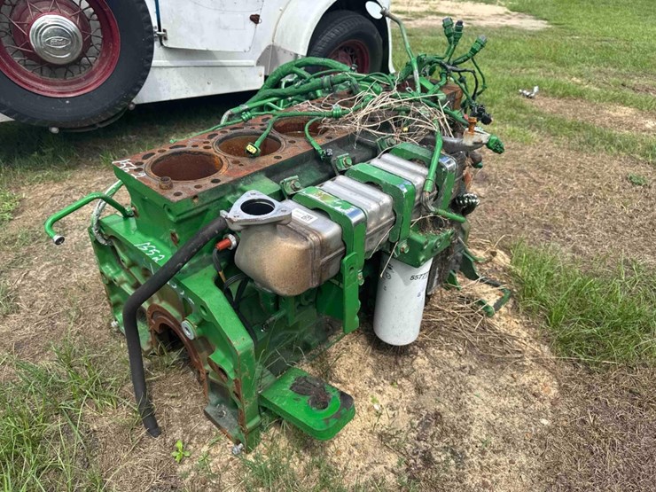 john-deere-6135r-image-2