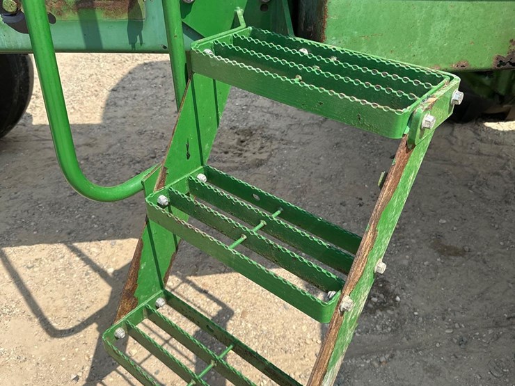 john-deere-4430-image-13