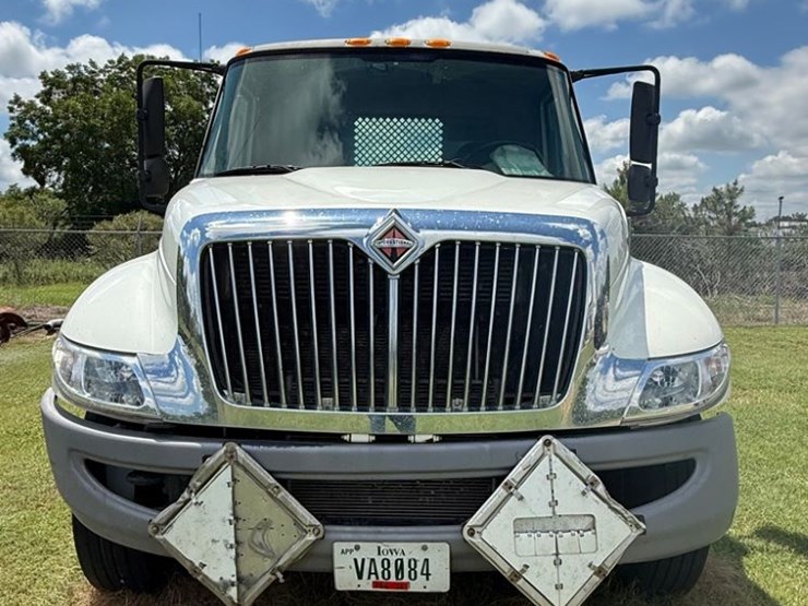 2015-ihc-4300-flatbed-truck-(pz13782,-unit-30150)-image-2