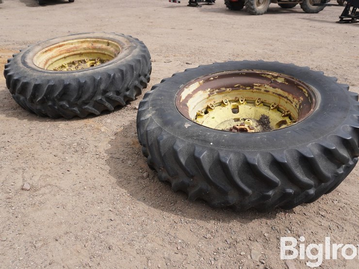 18.4-42-w-38"-jd-centers-tires-image-3