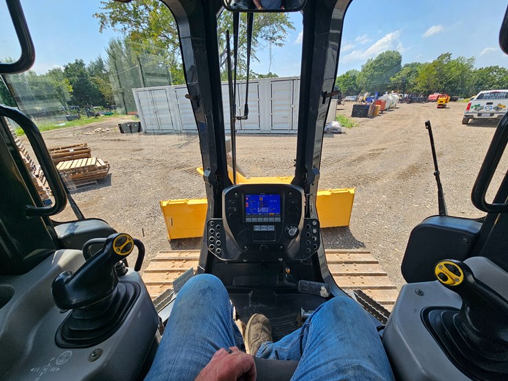 2018-komatsu-d37px-23-image-90
