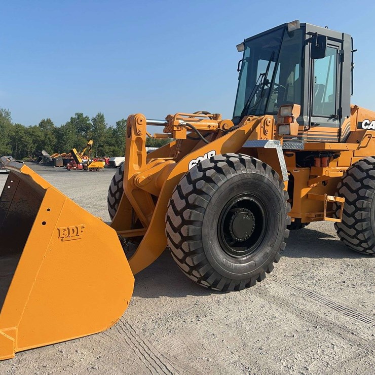1997 CASE 621B