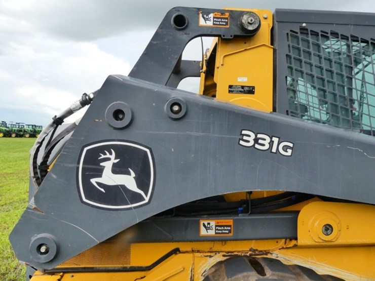 deere-331g-image-8