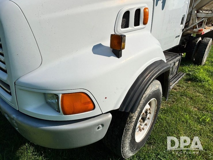 2000-sterling-dry-tender-truck-(gp11245,-unit-123831)-image-22