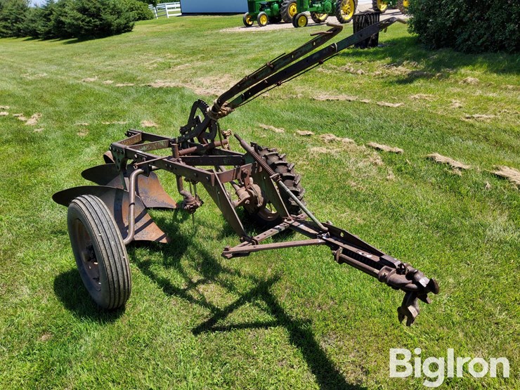 john-deere-44-image-3