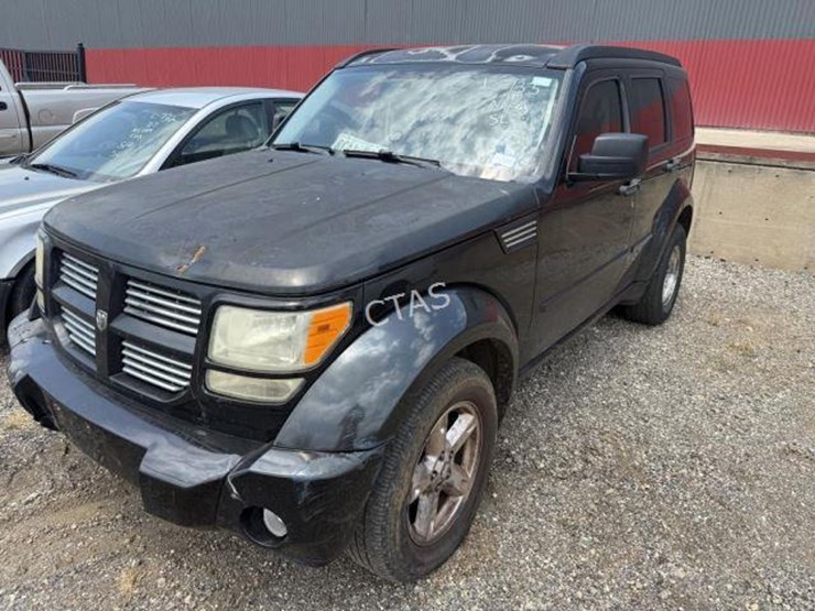2011-dodge-nitro-image-1