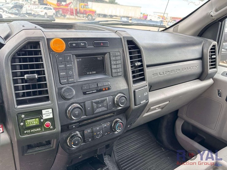 2018-ford-f550-image-16