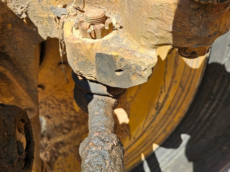 2002-caterpillar-12h-image-100