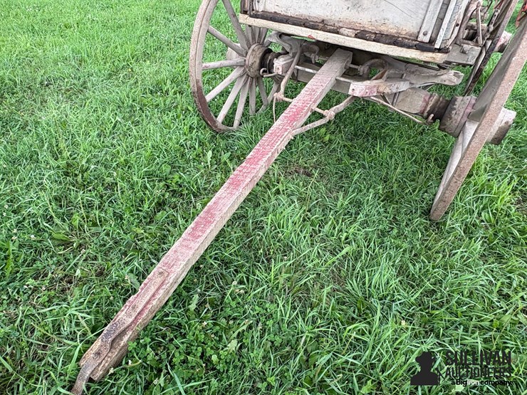 mccormick-deering-triple-box-endgate-seeder-image-9