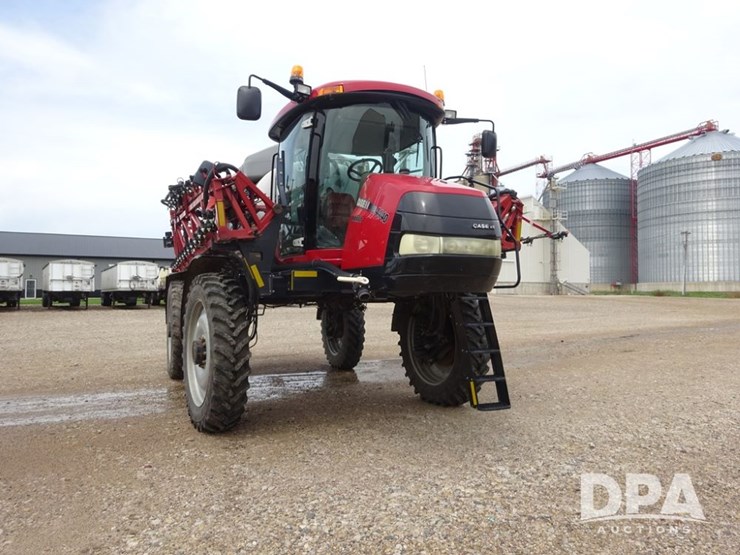 2015-case-ih-patriot-4440-image-8