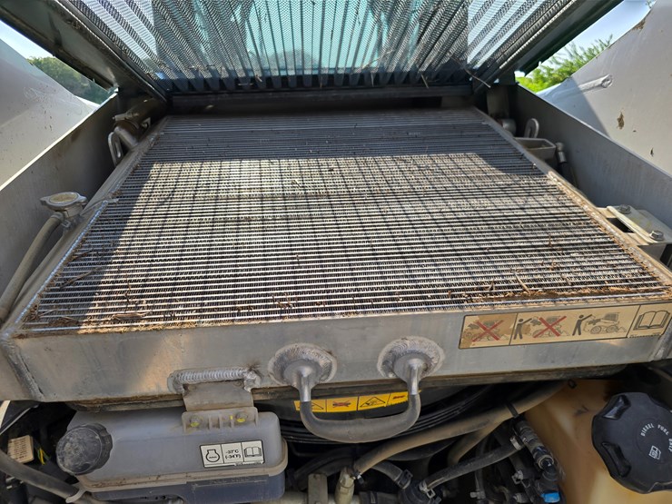 2023-bobcat-t76-image-60