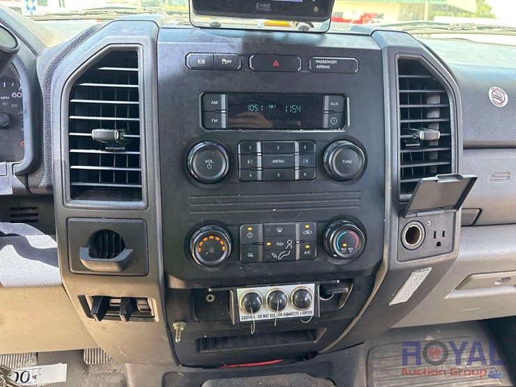2017-ford-f550-image-17
