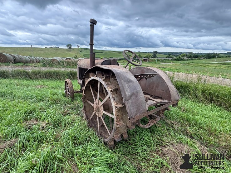 mccormick-deering-10-20-antique-tractor-image-7