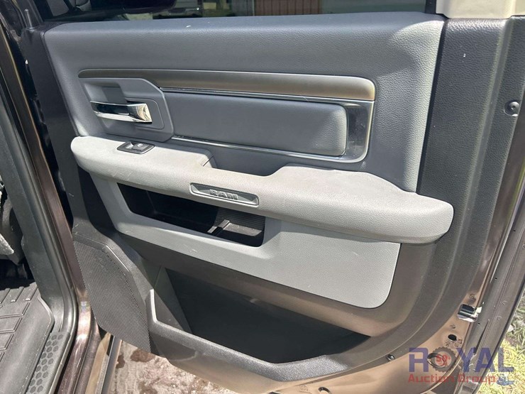 2017-dodge-ram-1500-image-25