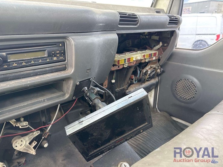 2005-isuzu-npr-image-26