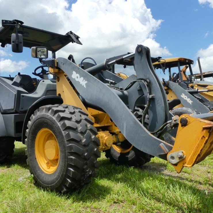 DEERE 304K
