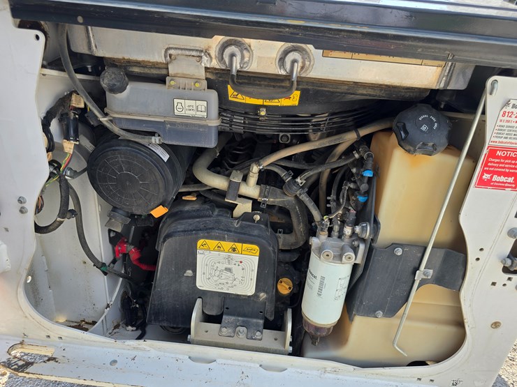 2023-bobcat-t76-image-53