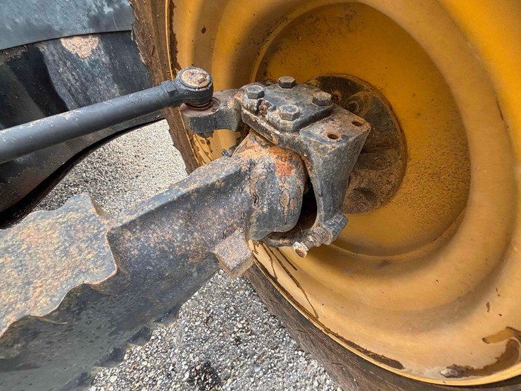 caterpillar-th407c-image-35