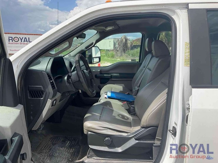 2017-ford-f450-image-12