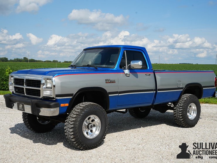 1993-dodge-w350-image-1