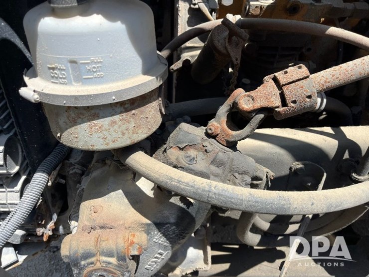 2005-freightliner-truck-(jn2399,-unit-277052)-image-78